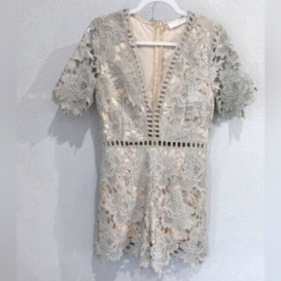 ASTR Revolve Boho Ethereal Cottagecore Neutral Embroidered Romper - Picture 2 of 12